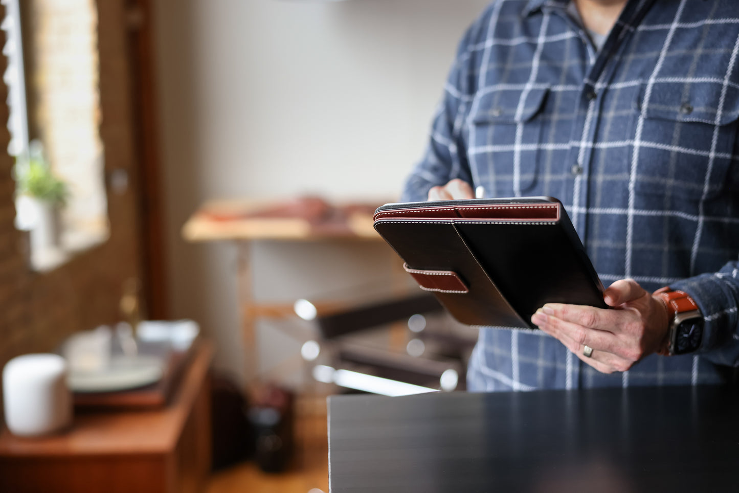 Magnetic Leather Case M5 / M4 iPad Pro 11"