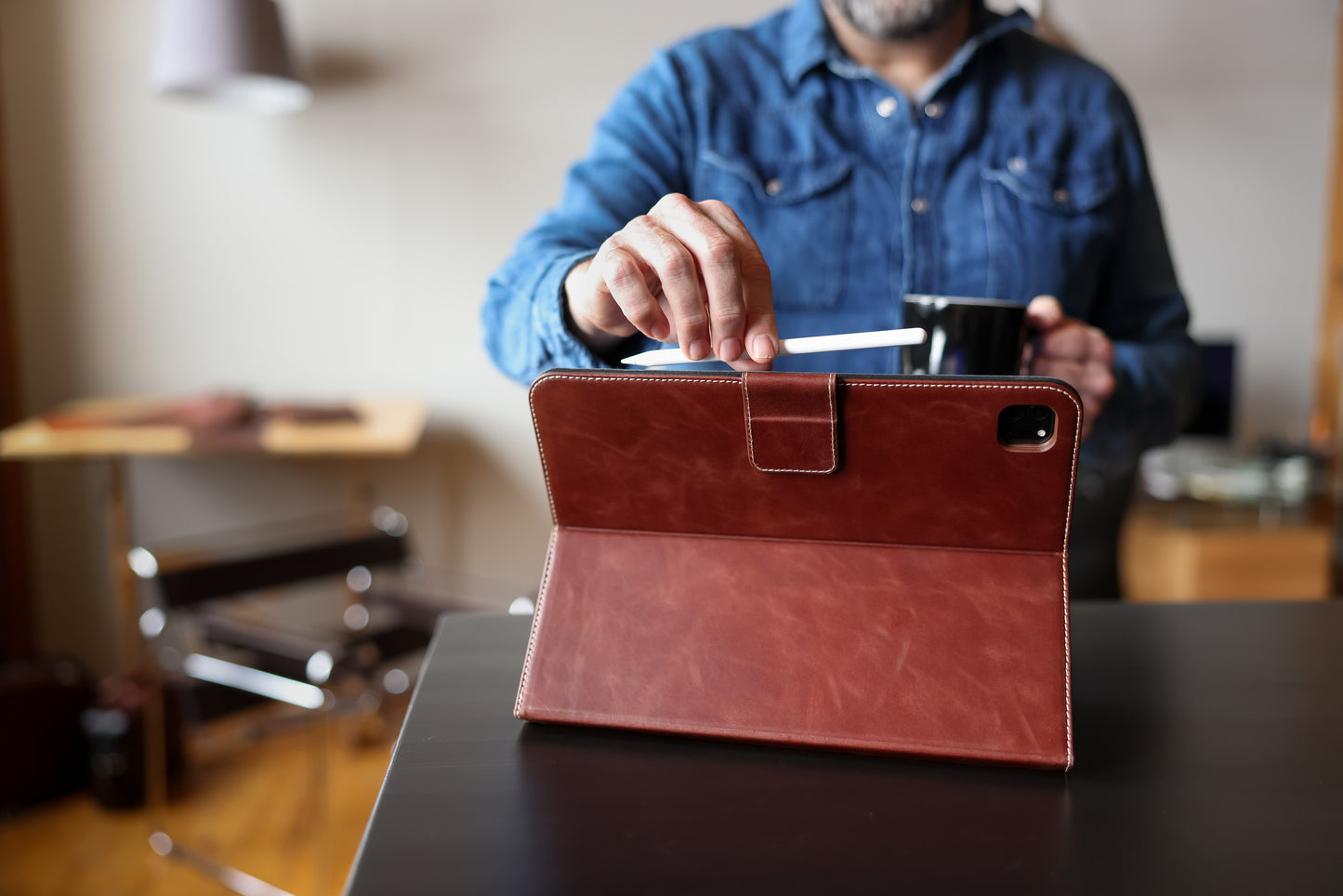 Magnetic Leather iPad Case M4 iPad Pro 13"