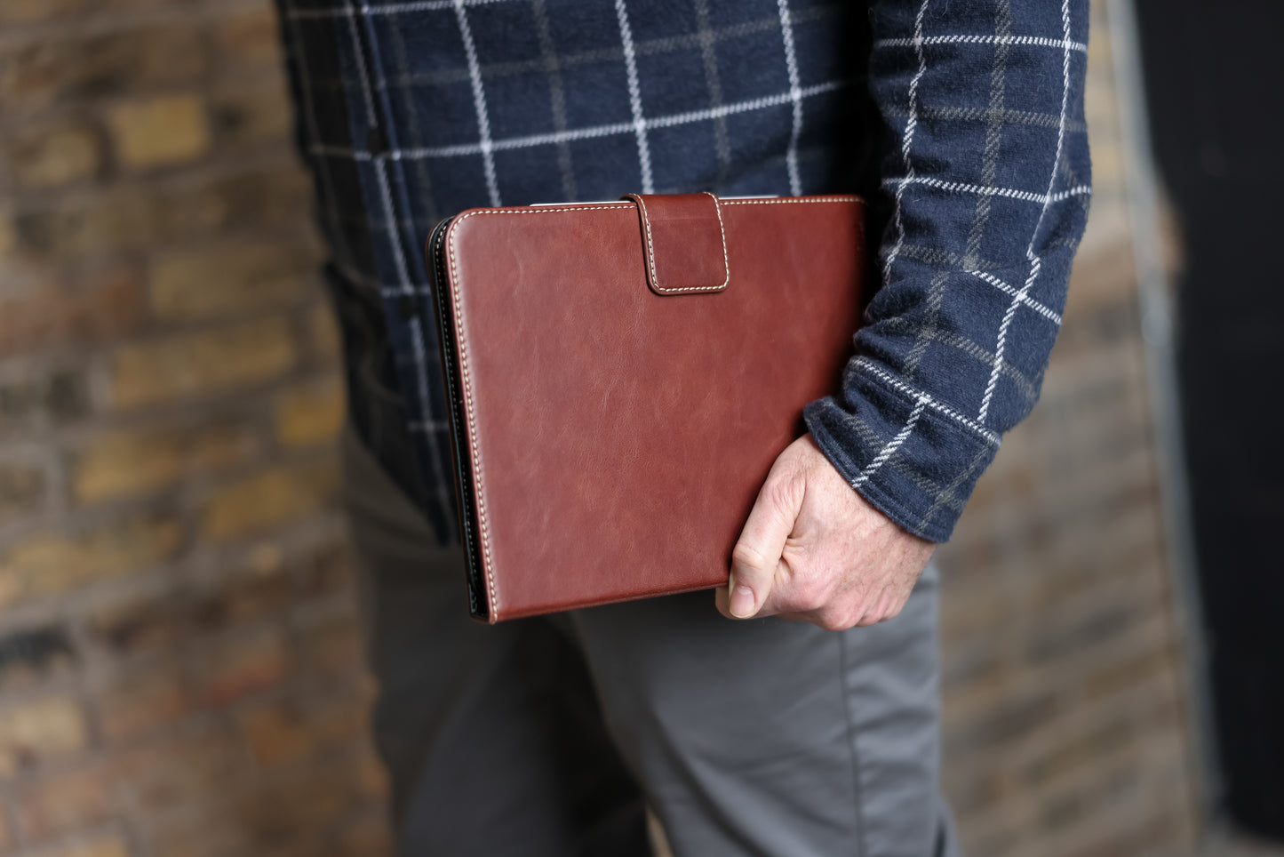 Magnetic Leather Case M4 iPad Pro 11"