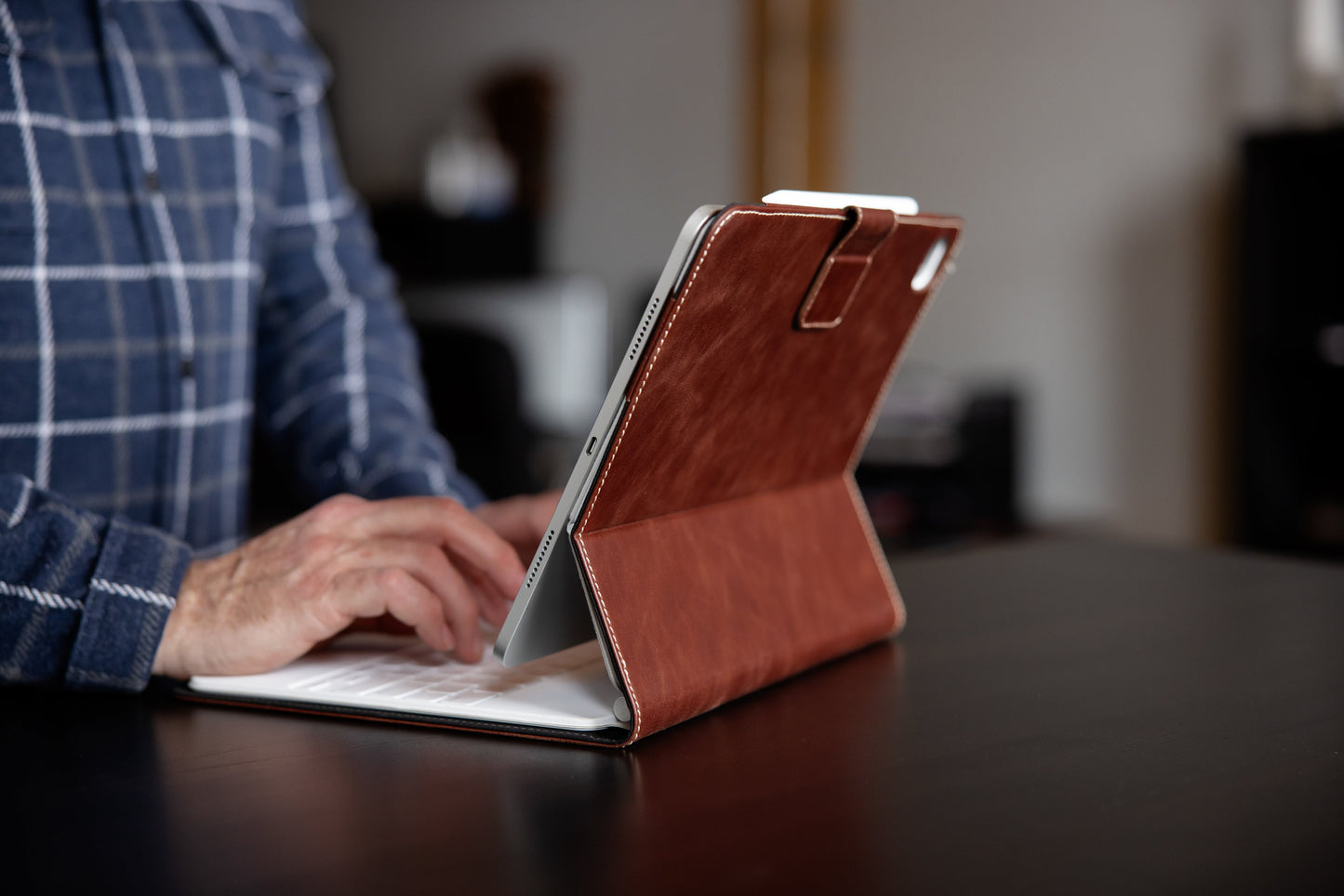 Magic Keyboard Leather Case For M3 / M2 iPad Air 13"