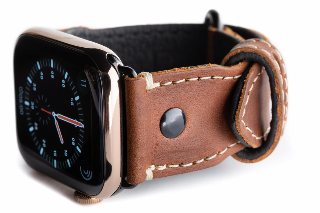 Gold Apple Watch with Pilot Band
