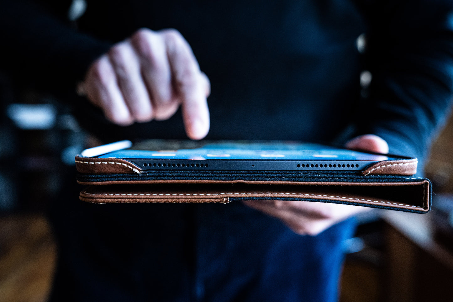 Limited Edition: Magnetic Leather Case M5 / M4 iPad Pro 11"