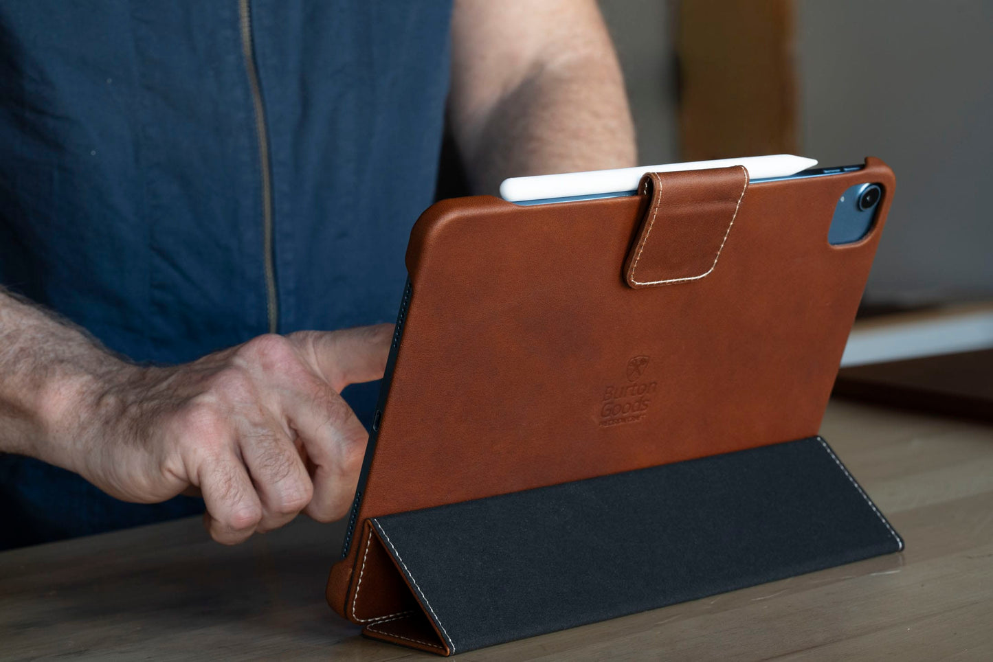 Burton Goods iPad Case Light Mahogany Classic Leather iPad Pro 11" / iPad Air Case