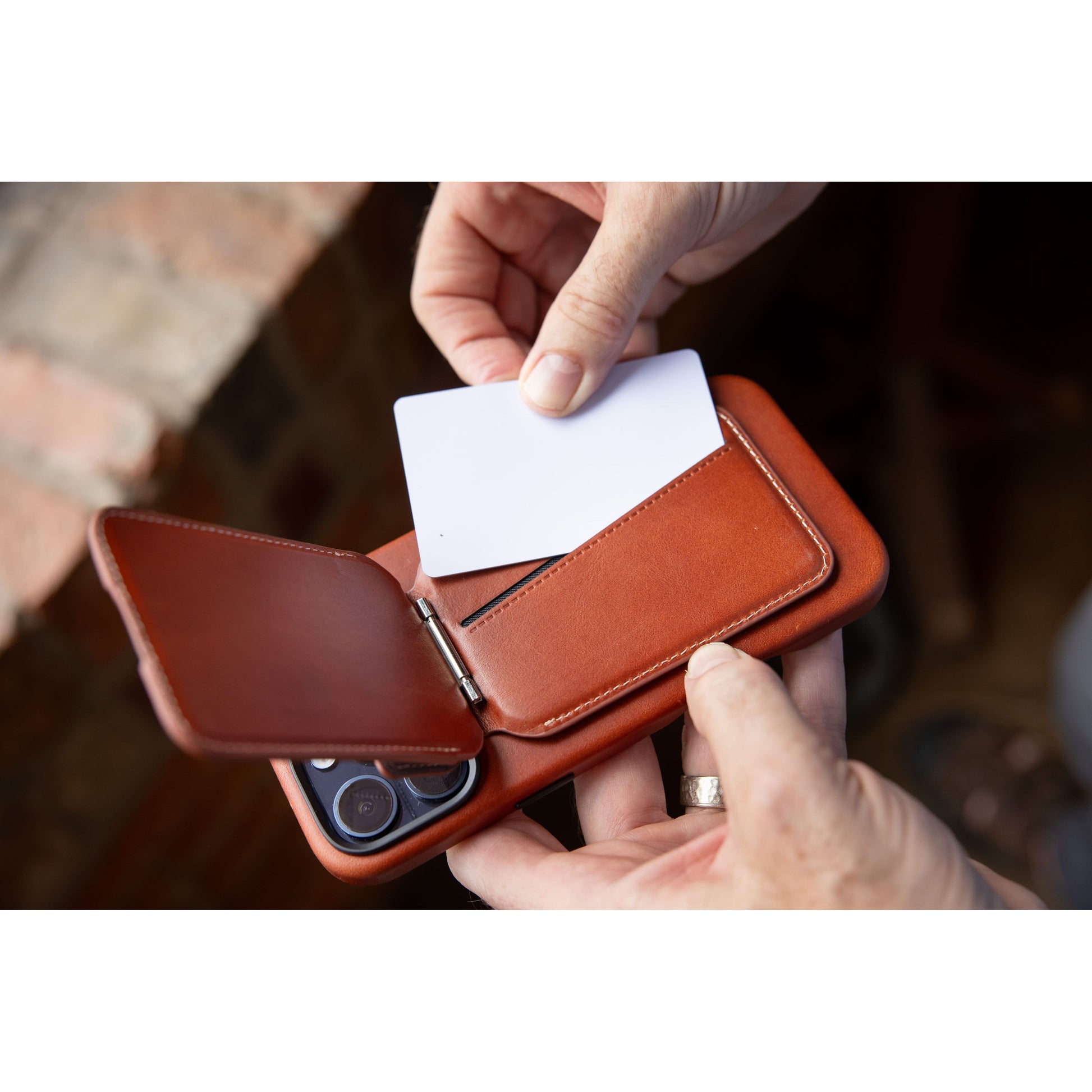 Burton Goods LLC® MagSafe wallet Heritage MagSafe Wallet Stand