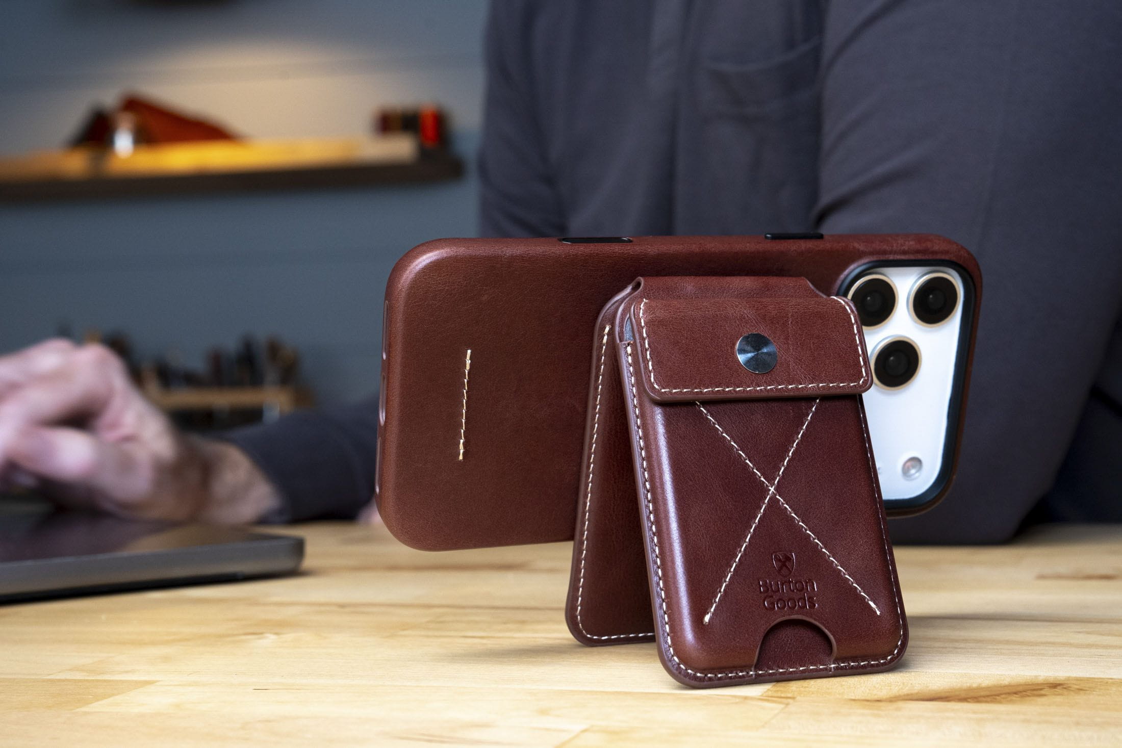 Heritage Leather Case iPhone 18 Pro Max | Burton Goods