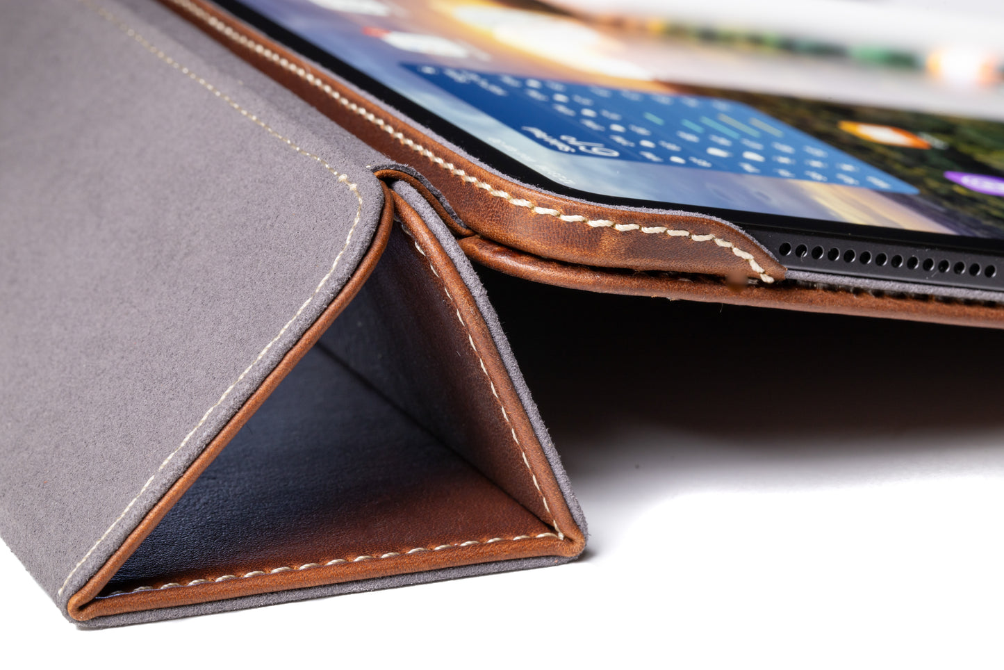 Slim Magnetic Leather iPad Case M4 iPad Pro 13"